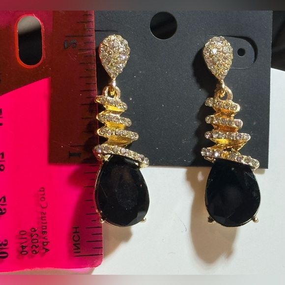 Glamorous Saks Fifth Avenue Black Teardrop Crystal Post Earrings - Picture 10 of 10
